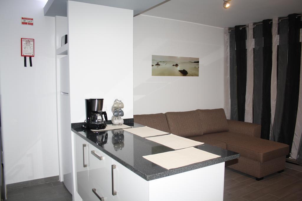 Ventur Flat Caniço Quarto foto